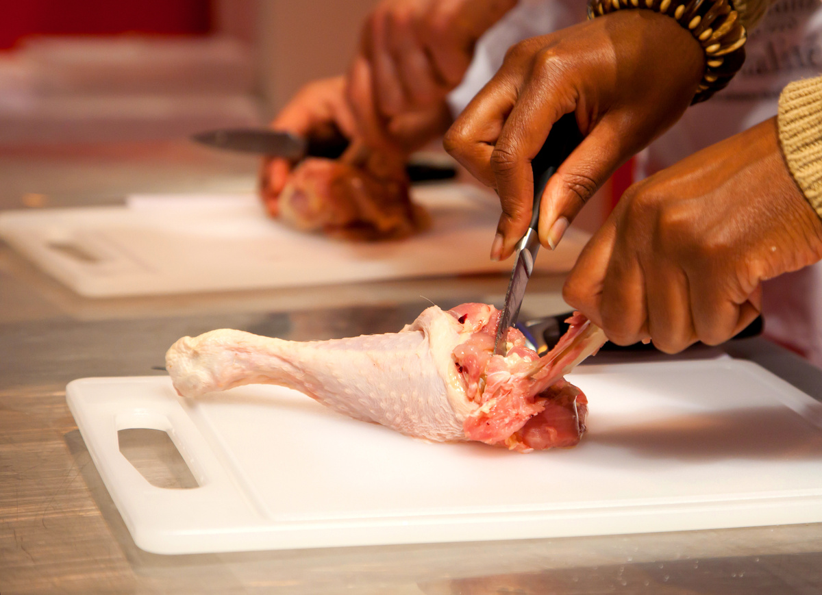 couteau à désosser cuisine poulet os poisson