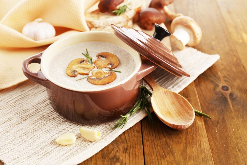 Découvrez le secret de Cyril Lignac pour une soupe à l'oignon divine !
