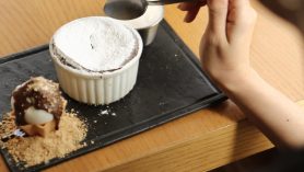 Découvrez le secret de Cyril Lignac pour un soufflé parfait !