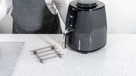 Découvrez l'accessoire à 5€ qui révolutionne votre air fryer !